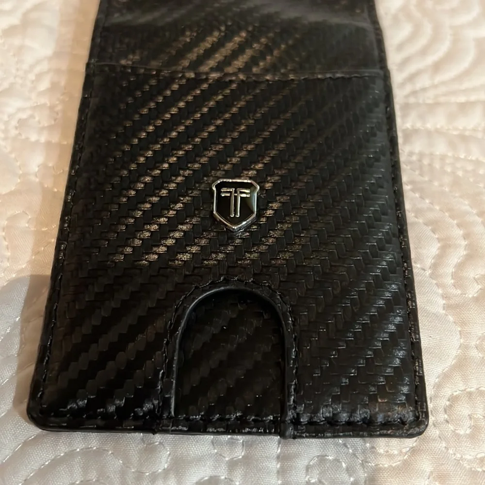 Slim wallet with money‎ clip, NWOT